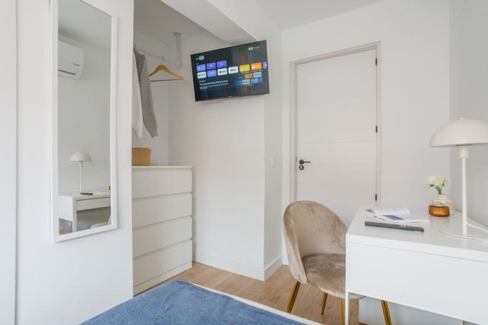 Private room in Madrid photo 2