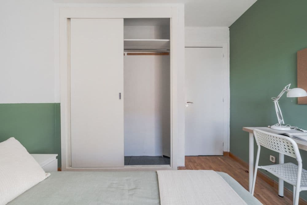 Private room in Madrid photo 2