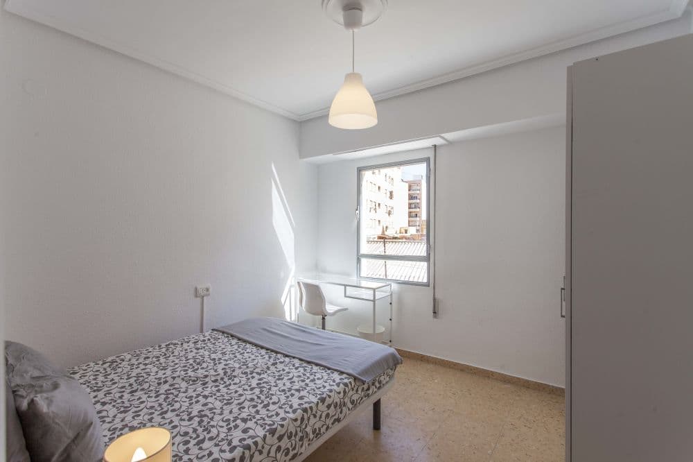 Private room in Valencia photo 3