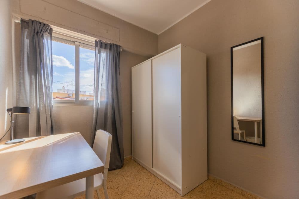 Private room in Valencia photo 2