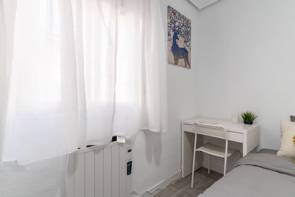 Private room in Madrid photo 5