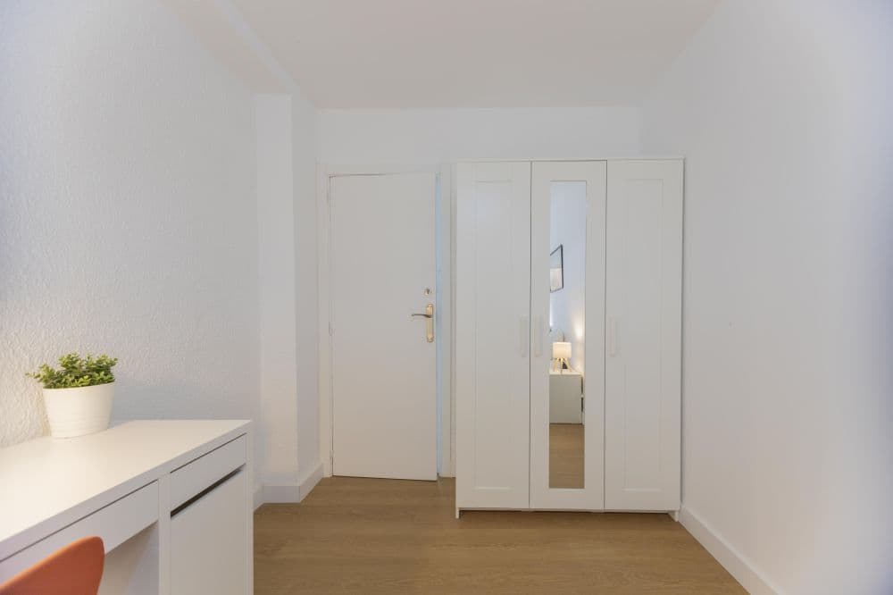 Private room in Valencia photo 4
