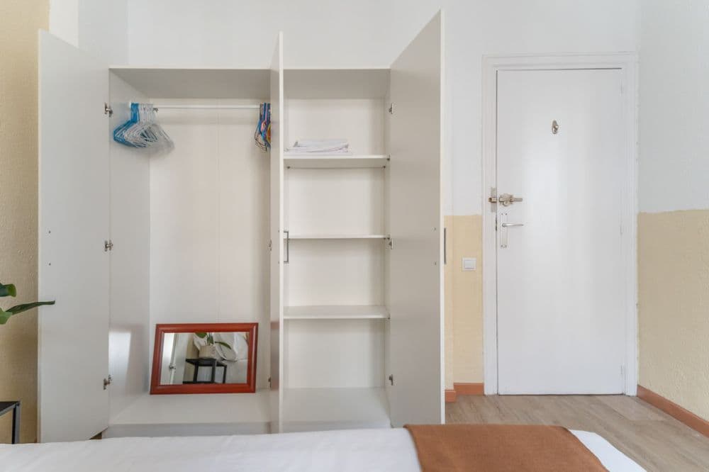 Private room in Madrid photo 5