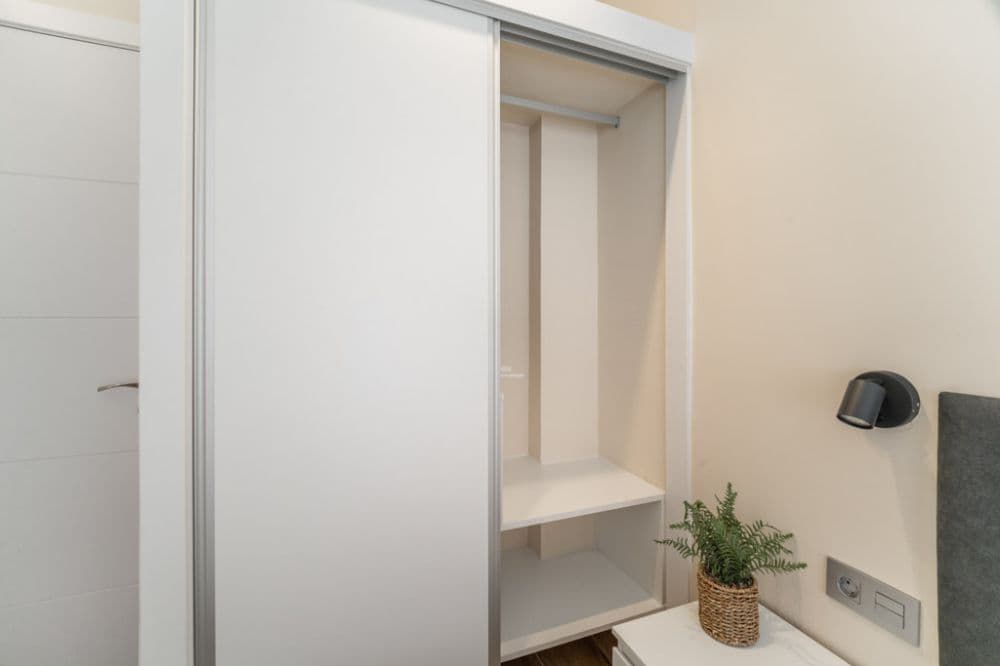 Private room in Madrid photo 3