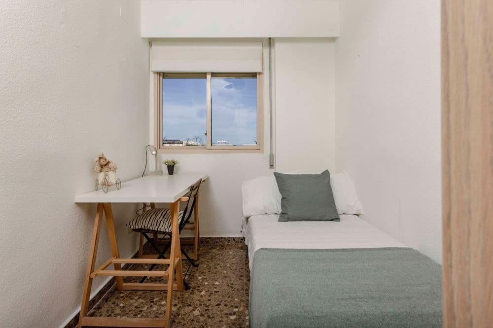 Private room in Valencia photo 3