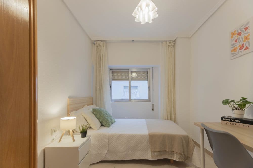 Private room in Valencia photo 2