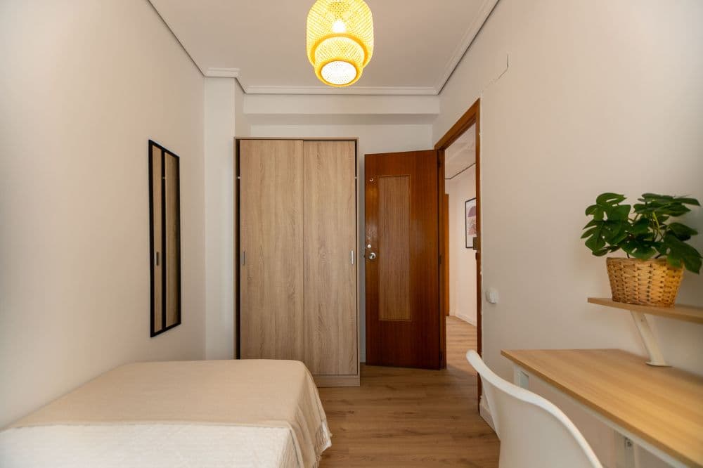 Private room in Valencia photo 3