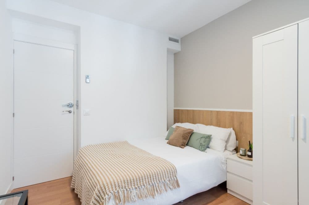 Private room in Madrid photo 5