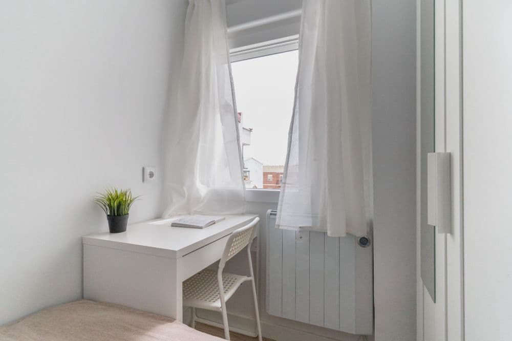 Private room in Madrid photo 2