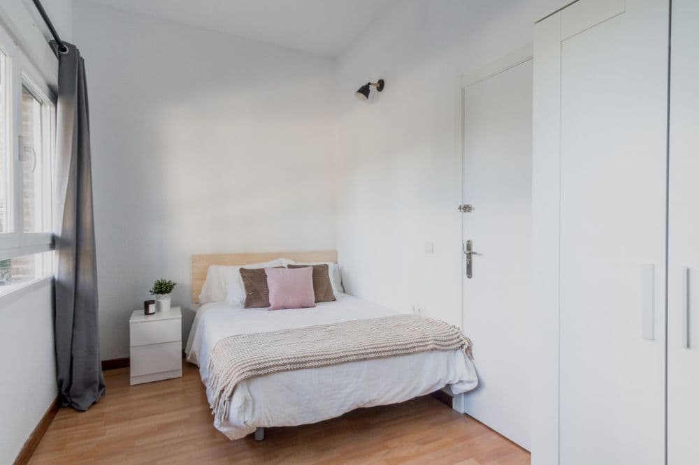 Private room in Madrid photo 4