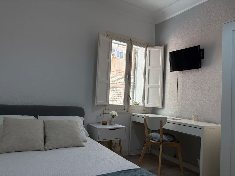 Private room in Madrid photo 4