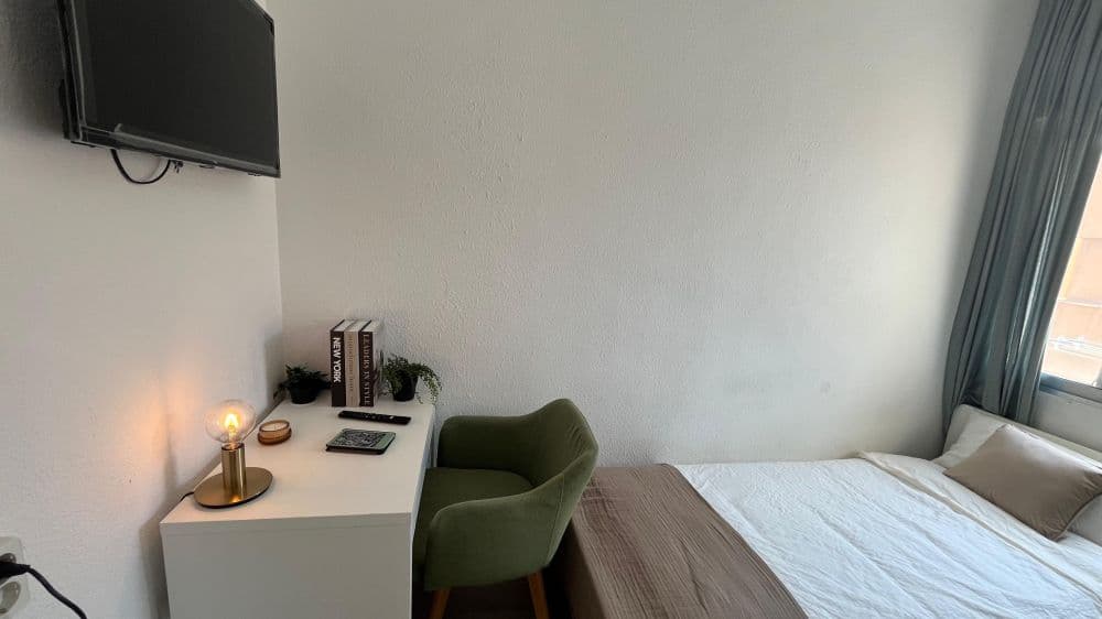Private room in Madrid photo 2