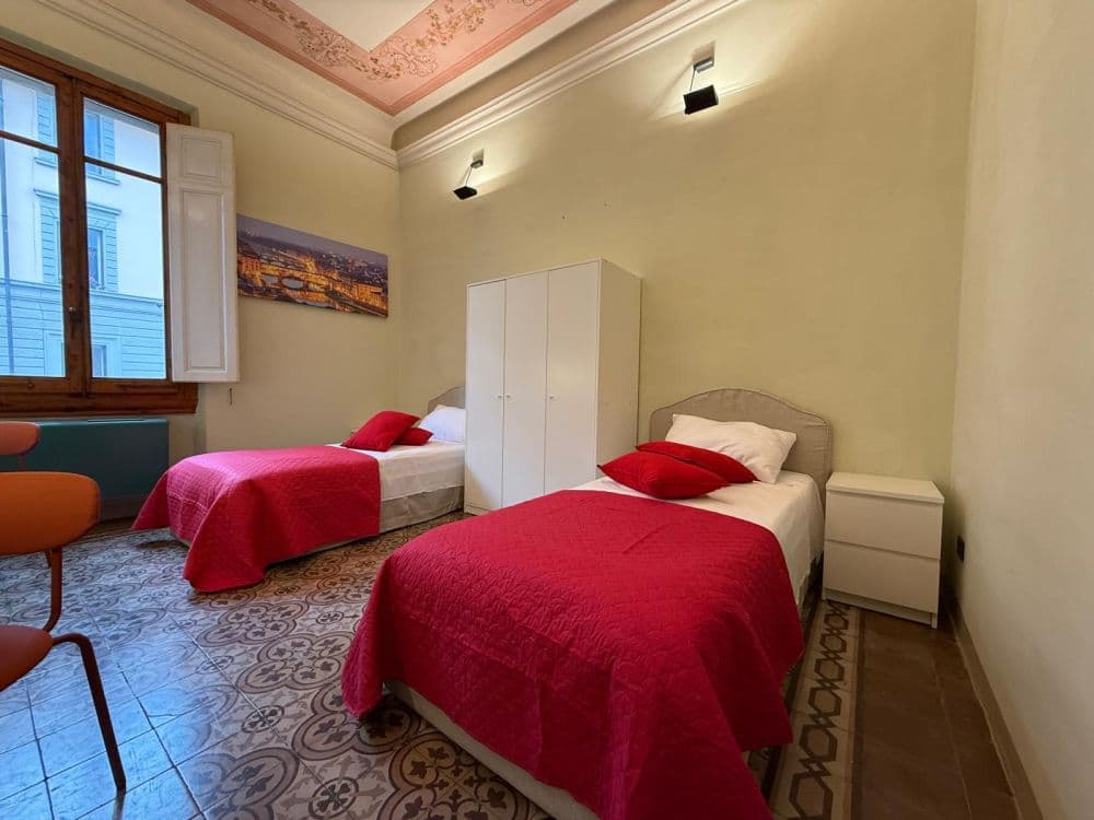 Shared room in Florence