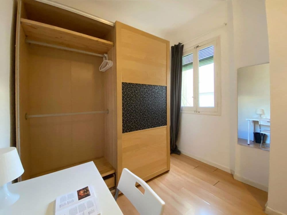 Private room in Madrid photo 5