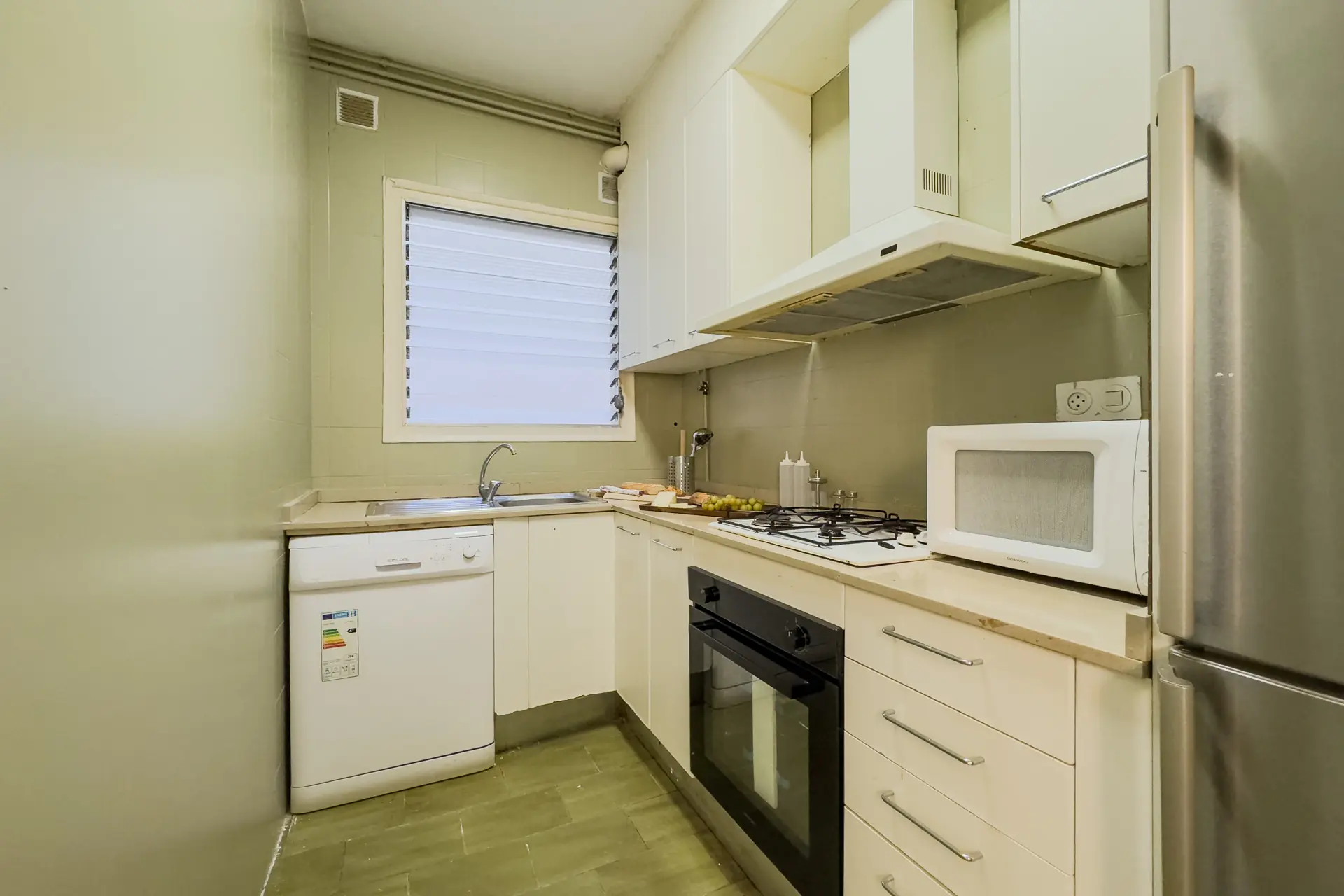 Shared Room in Barcelona photo 4