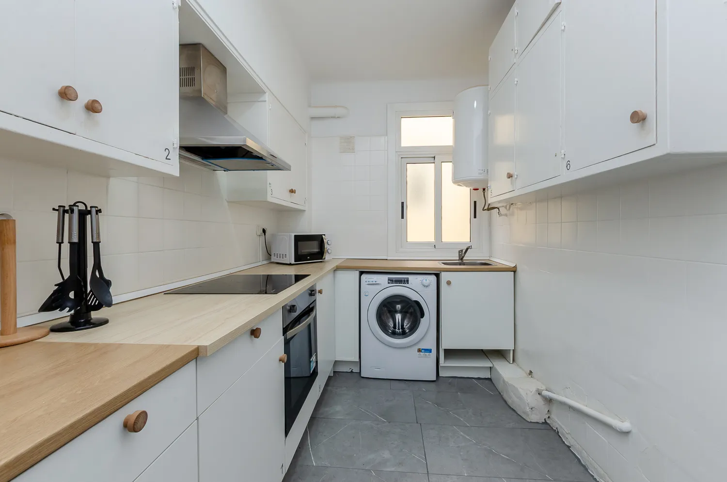 Shared Room in Barcelona photo 5