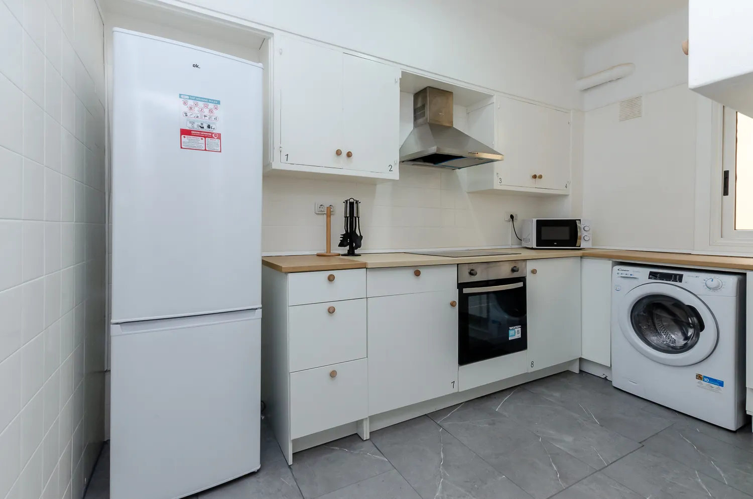 Shared Room in Barcelona photo 3