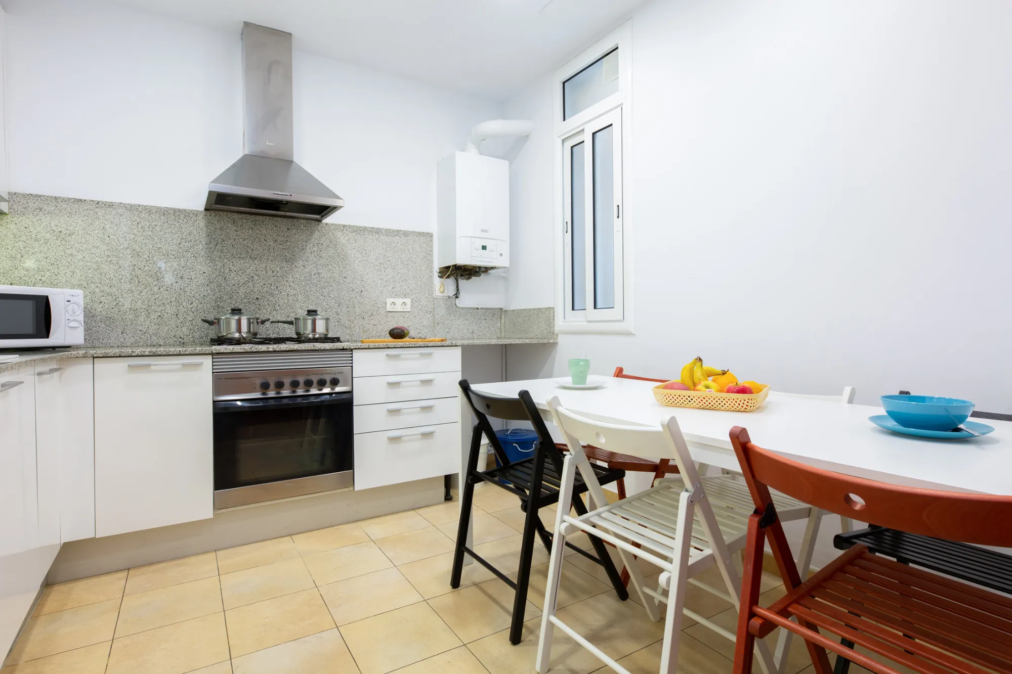 Shared Room in Barcelona photo 4