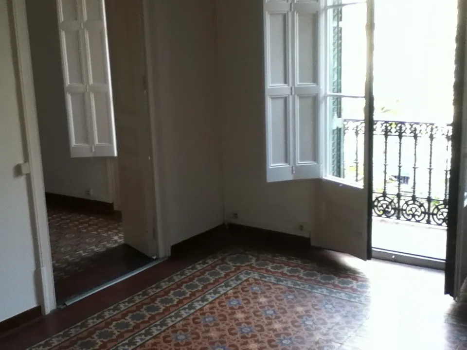 Shared Room in Barcelona photo 3