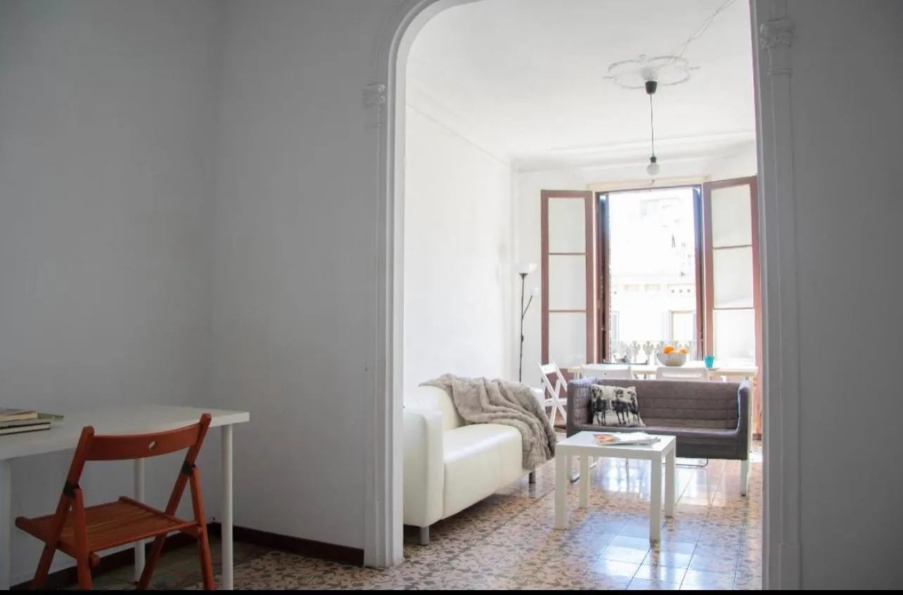 Shared Room in Barcelona photo 5