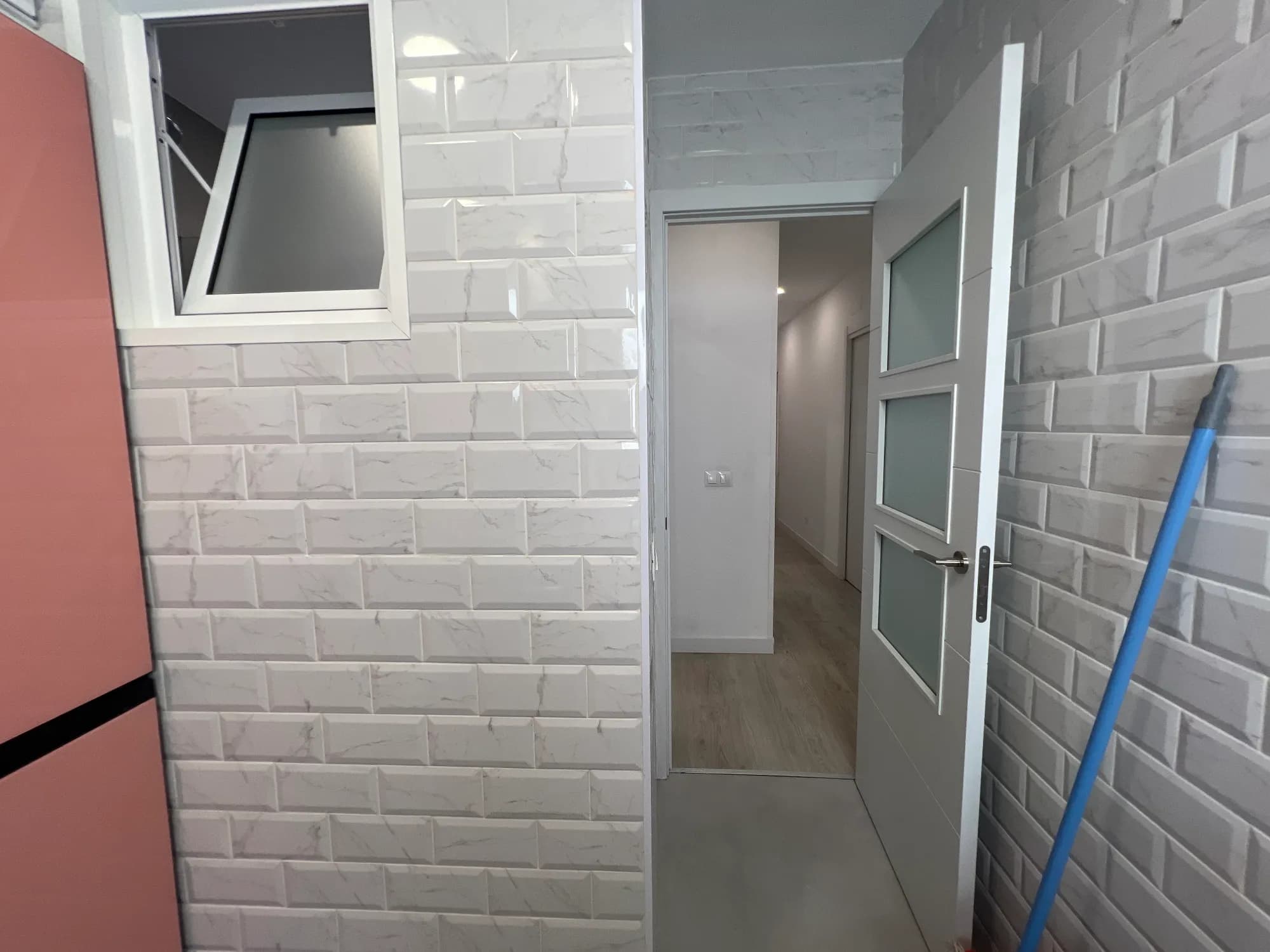 Private room in Madrid photo 4