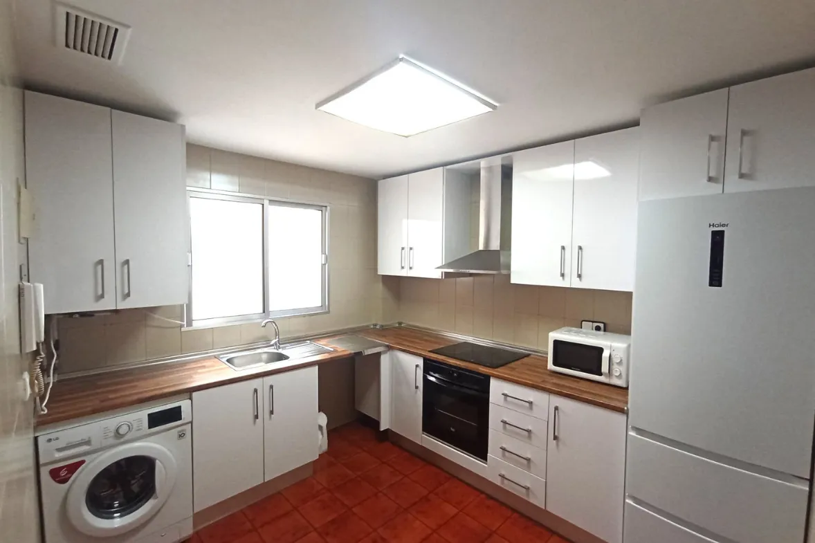 Shared Room in Seville photo 4