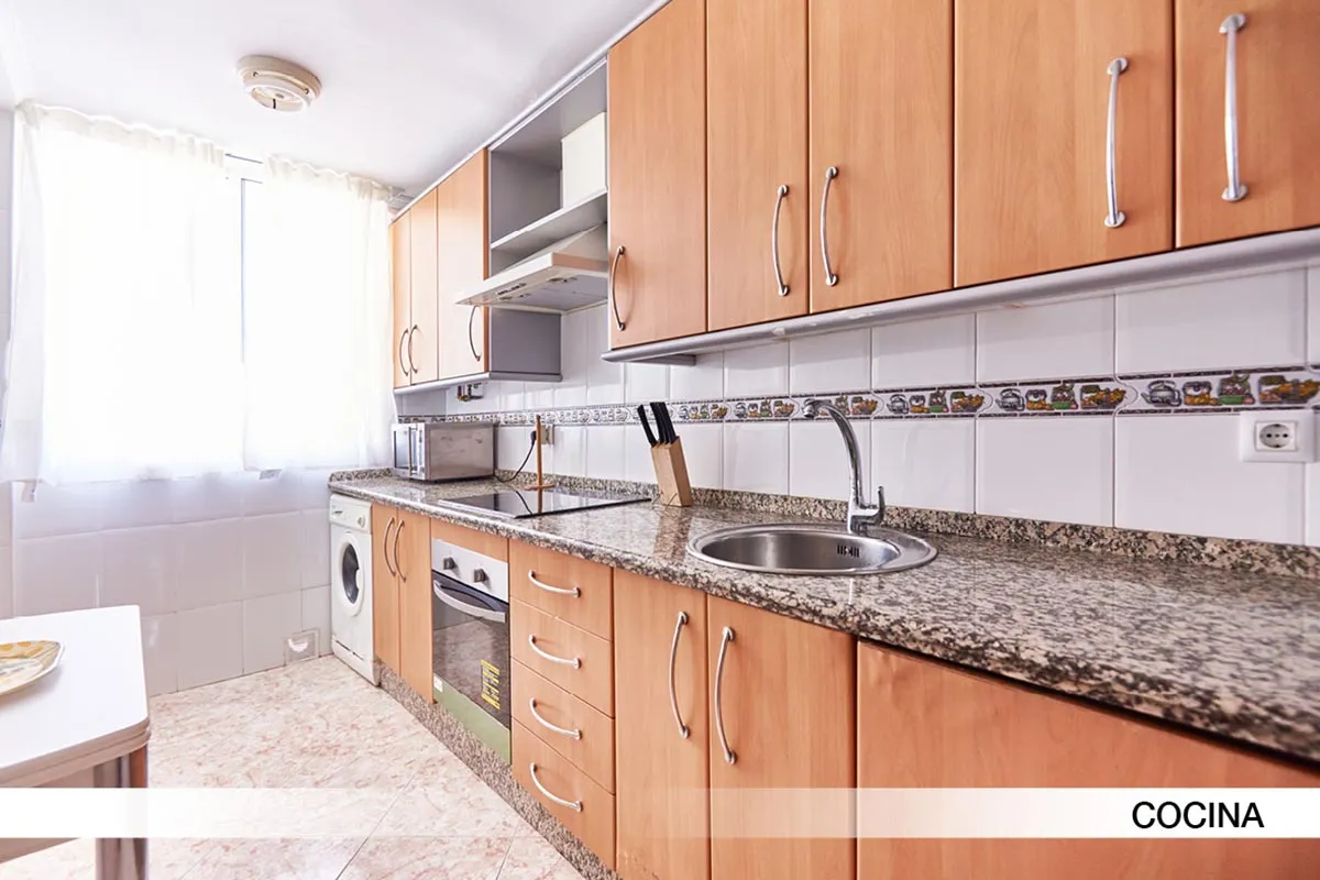 Shared Room in Seville photo 5