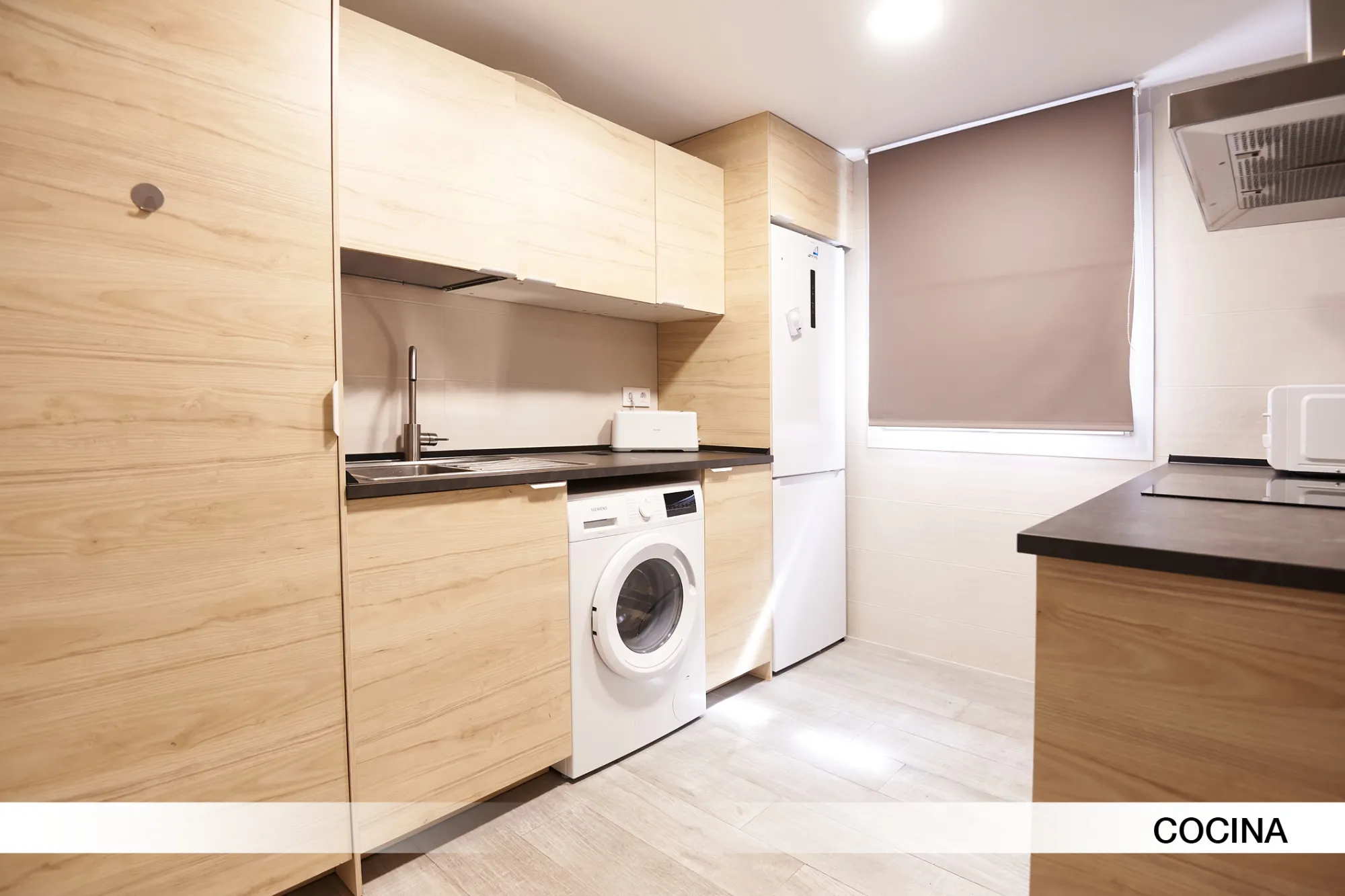 Shared Room in Seville photo 5