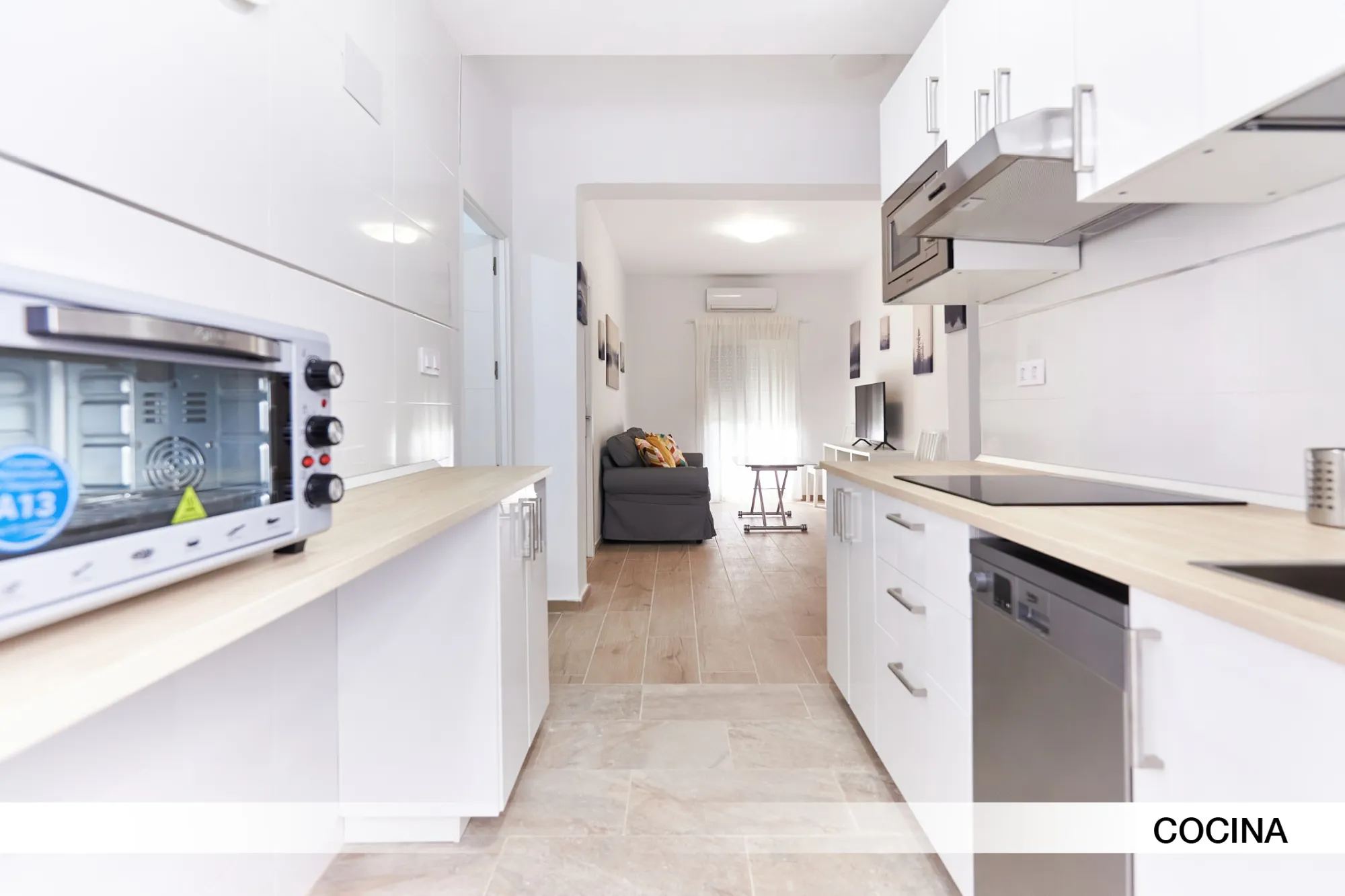 Shared Room in Seville photo 4