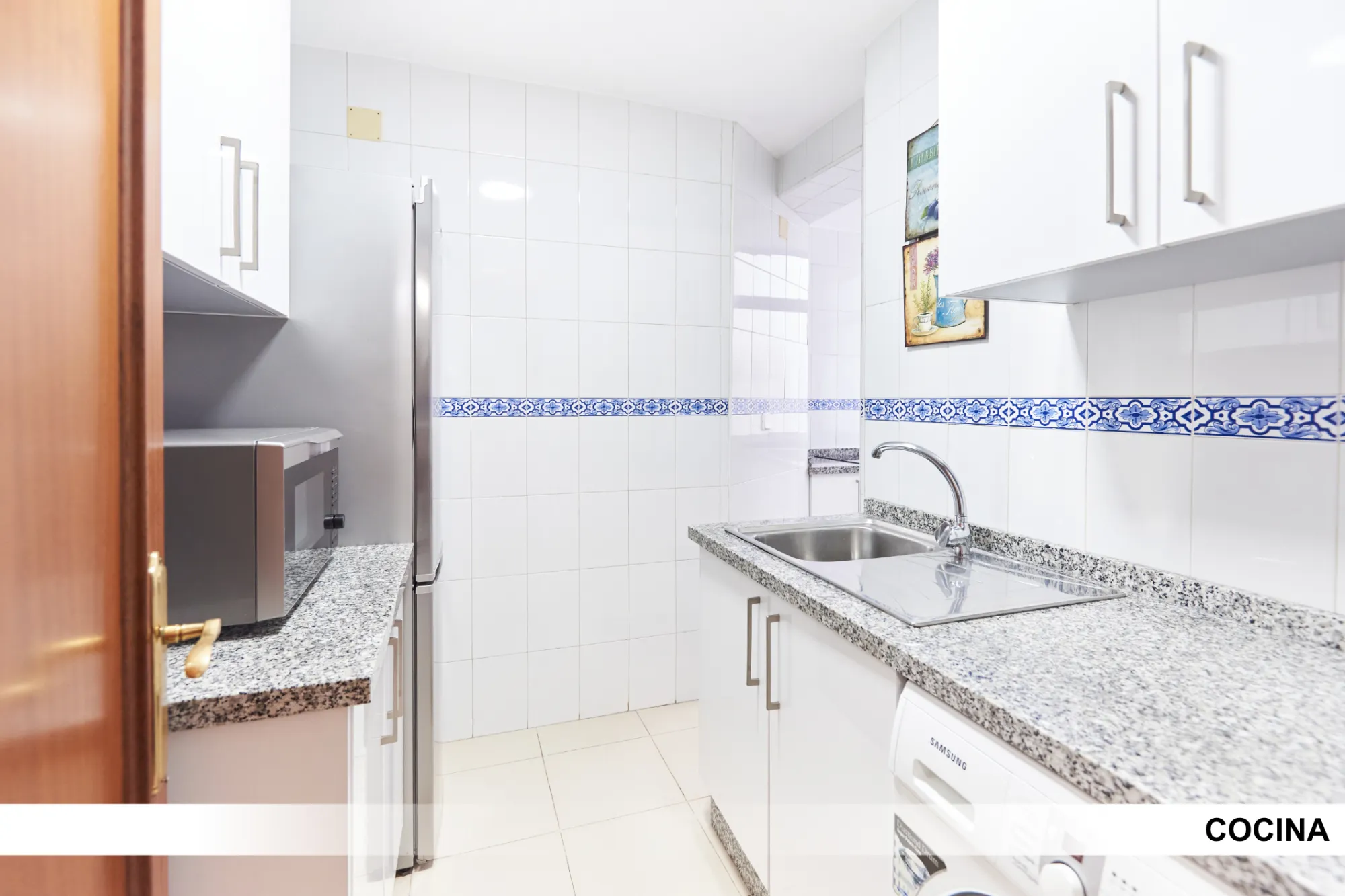 Shared Room in Seville photo 5