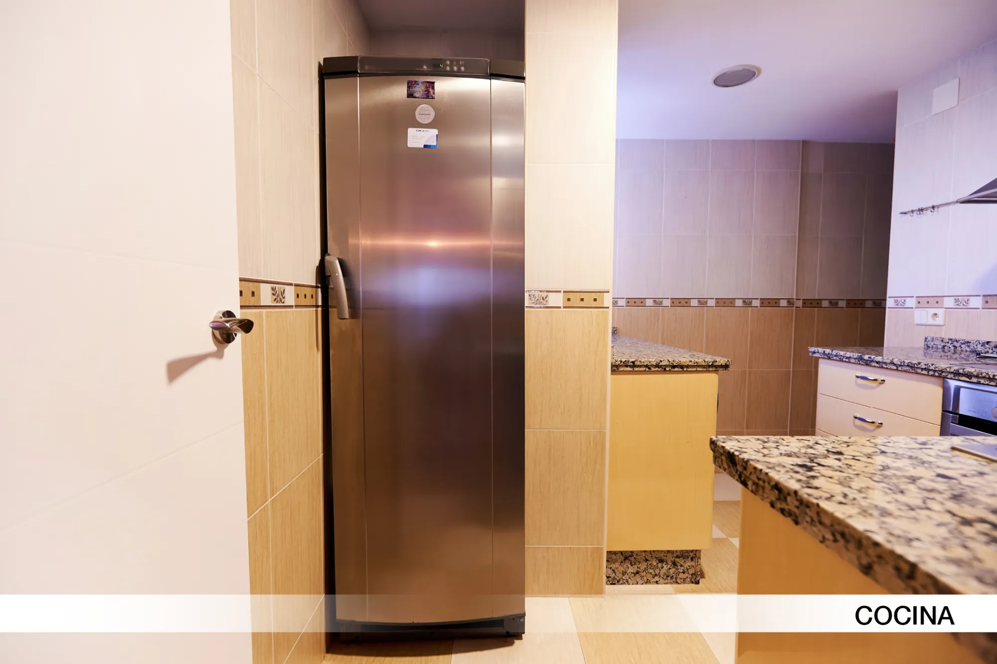 Shared Room in Seville photo 5