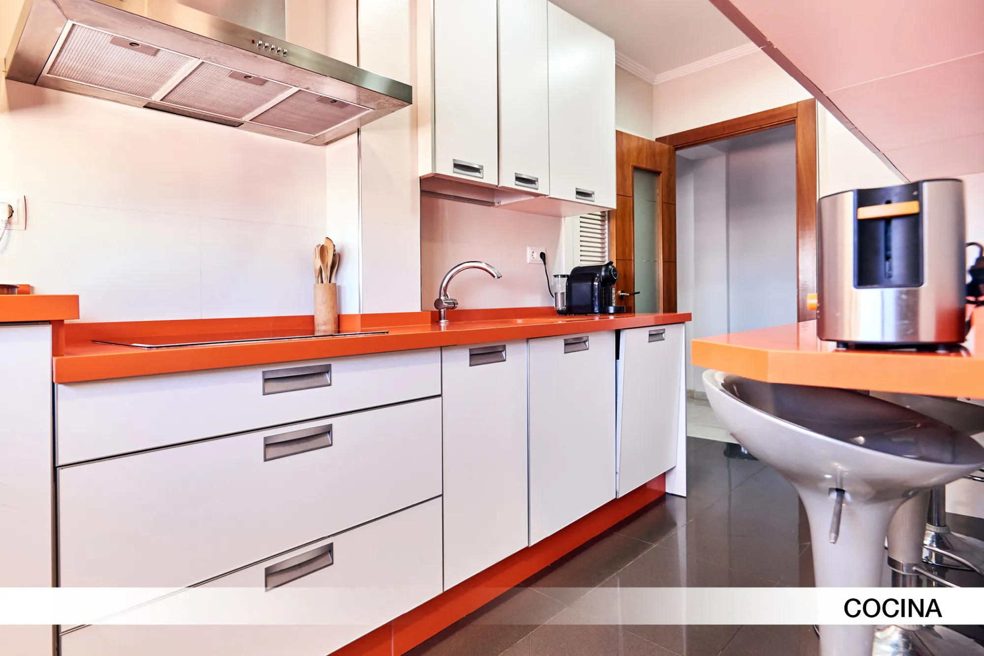 Shared Room in Seville photo 5