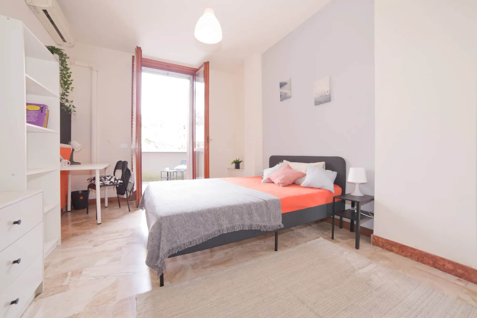 Private room in Lecco