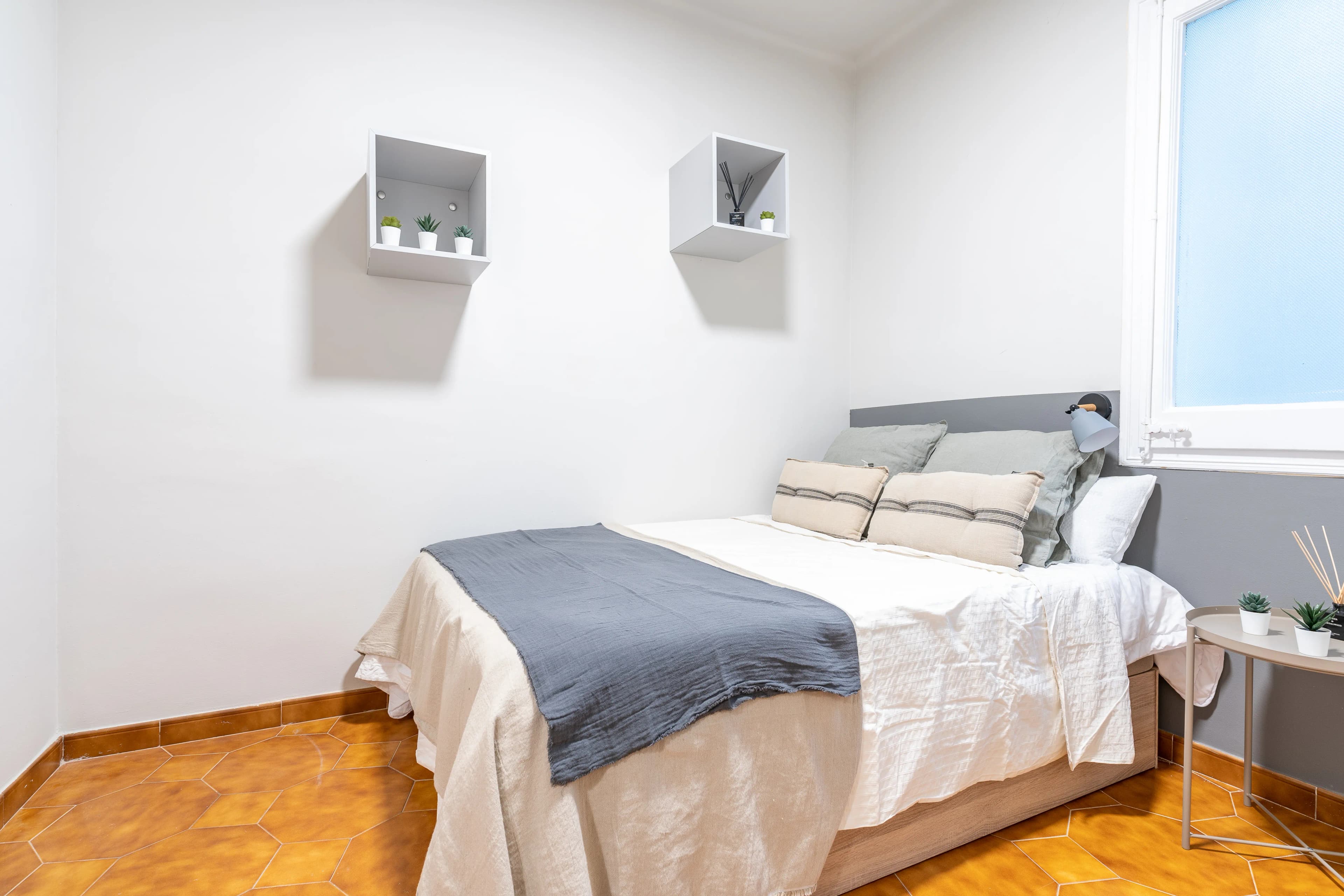 Shared Room in Barcelona photo 3