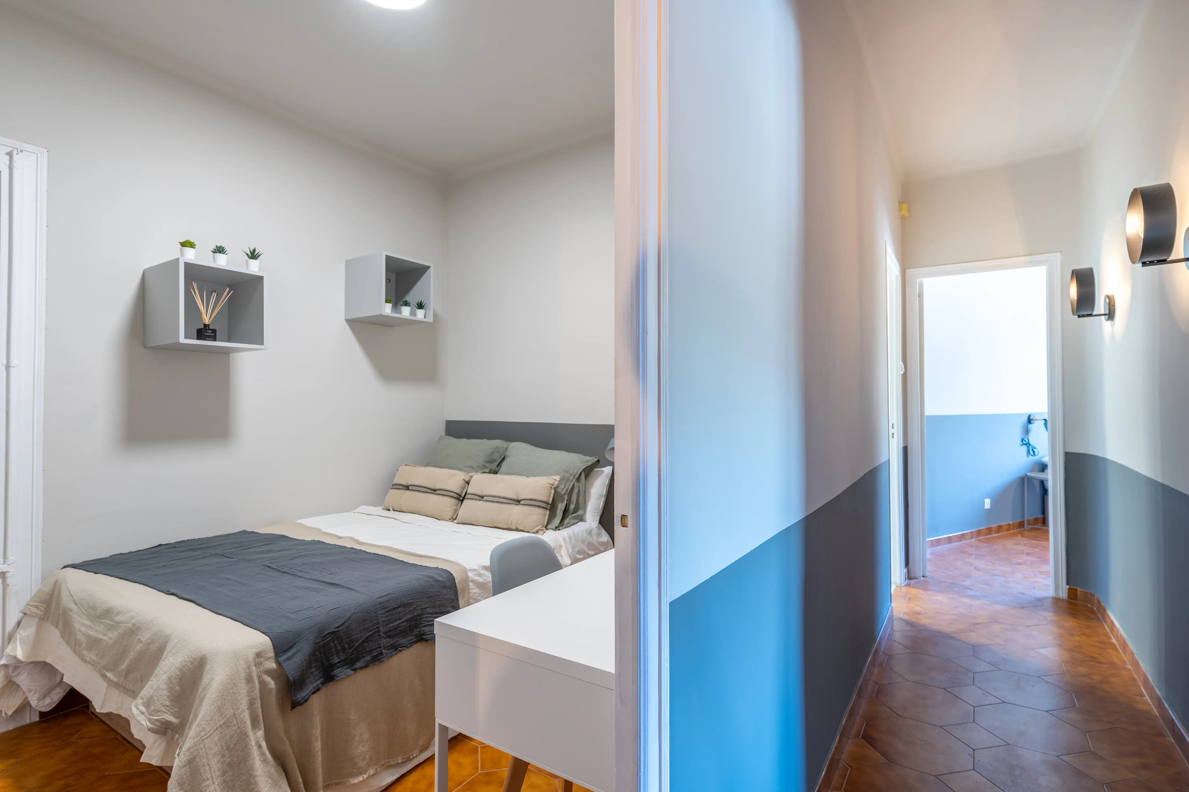 Shared Room in Barcelona photo 5