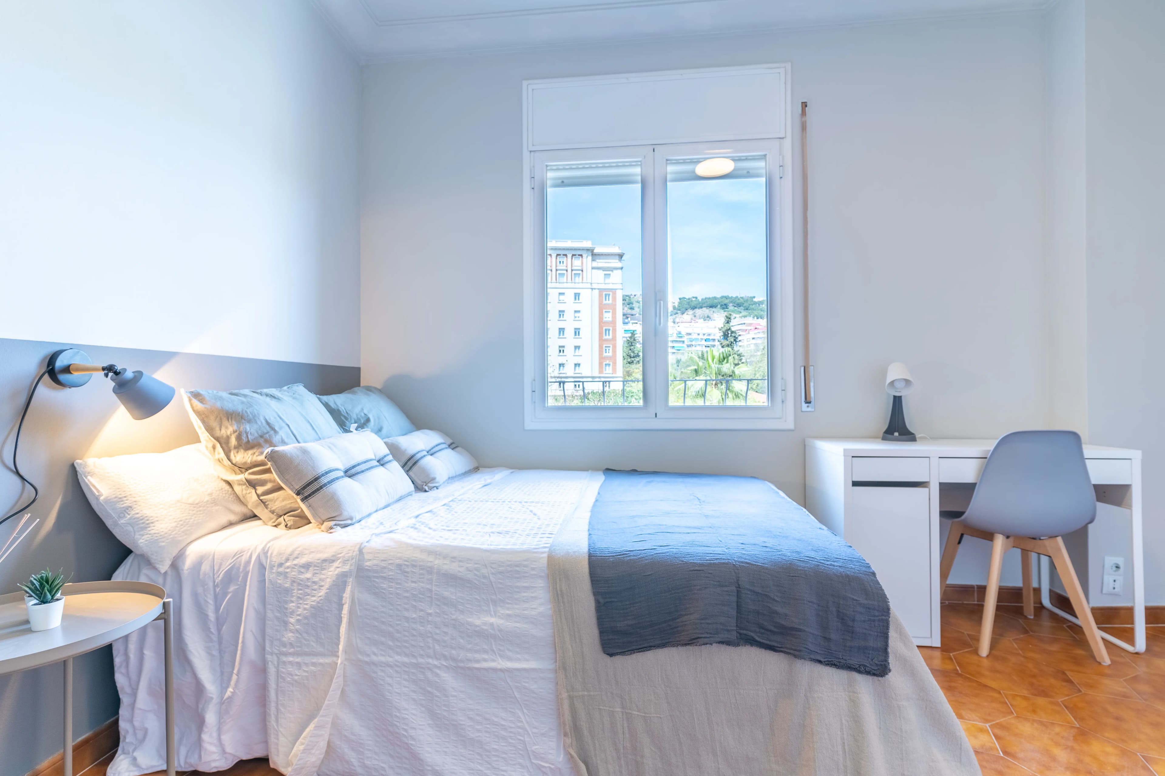 Shared Room in Barcelona photo 2