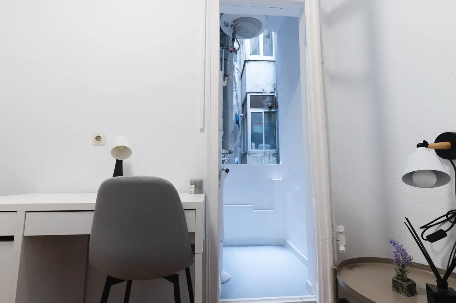 Shared Room in Barcelona photo 2