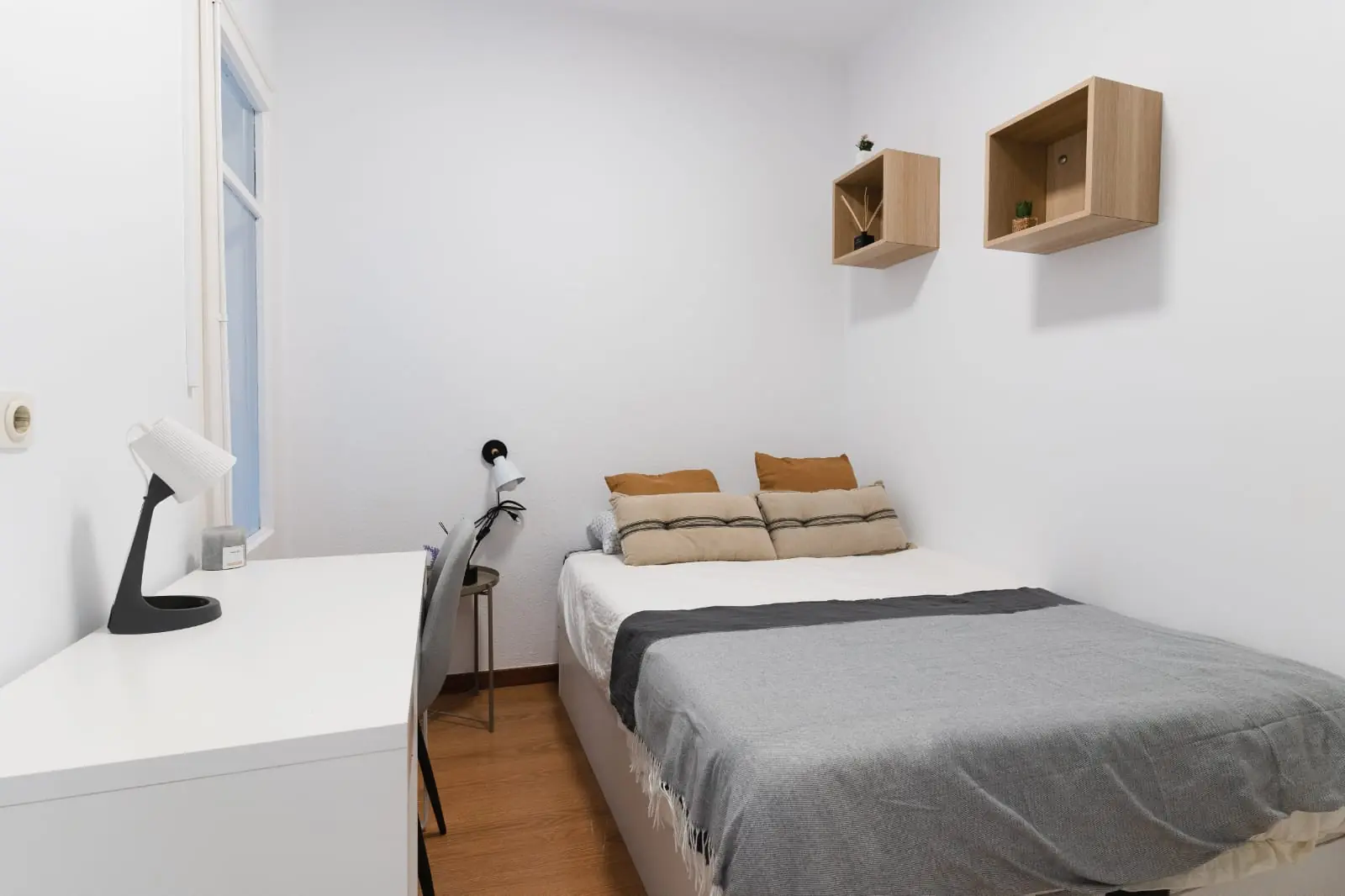 Shared Room in Barcelona photo 4