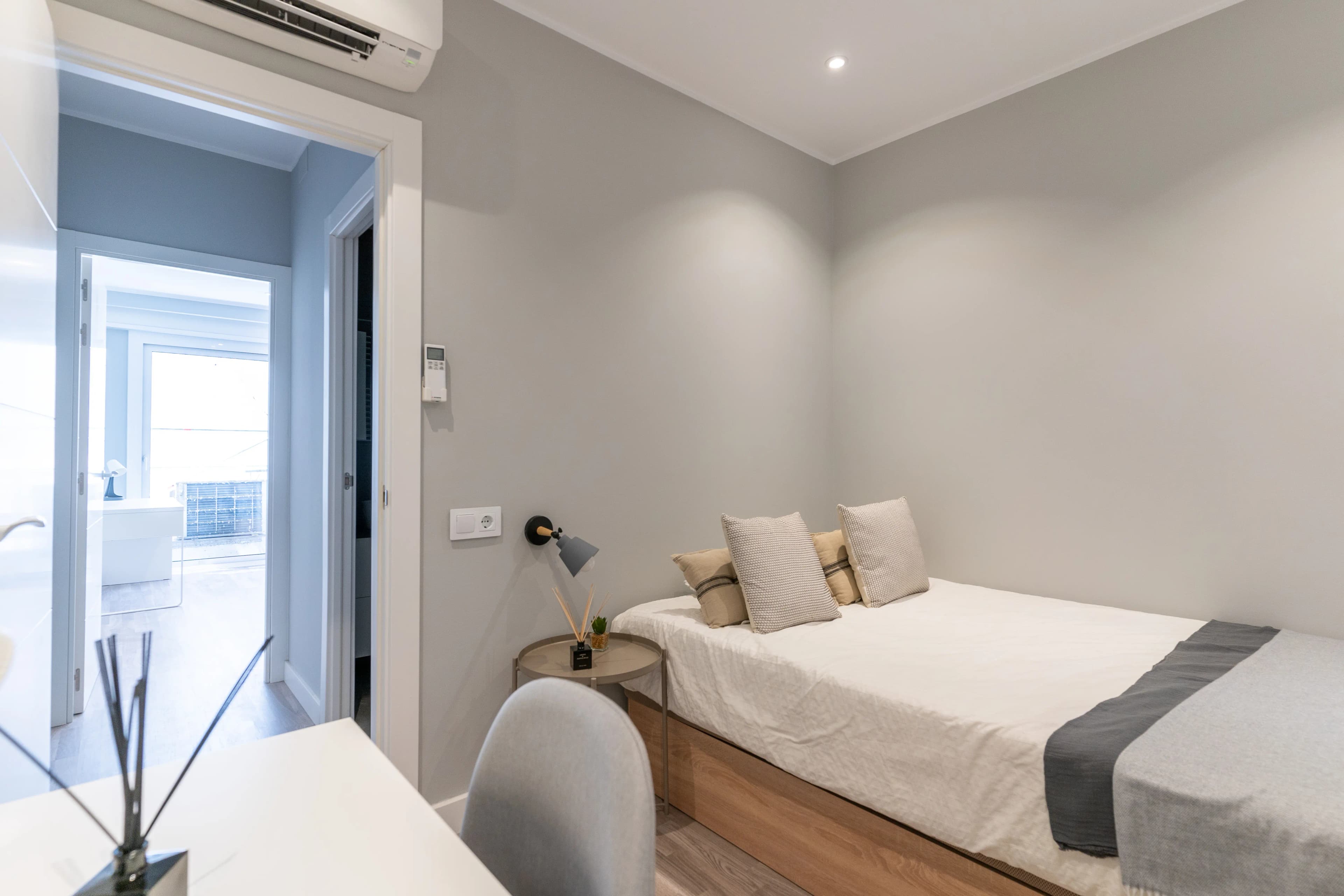 Shared Room in Barcelona photo 4