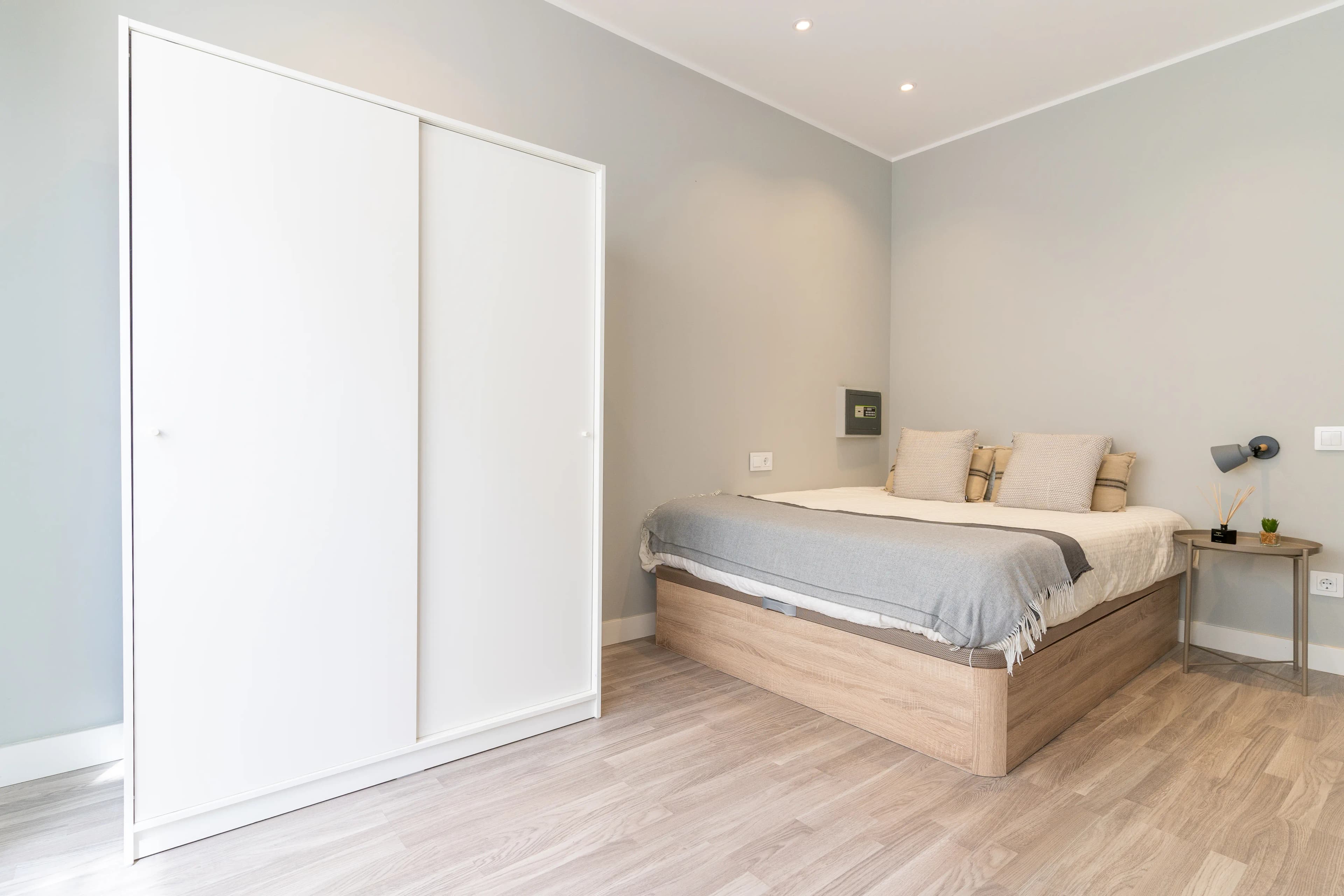 Shared Room in Barcelona photo 3