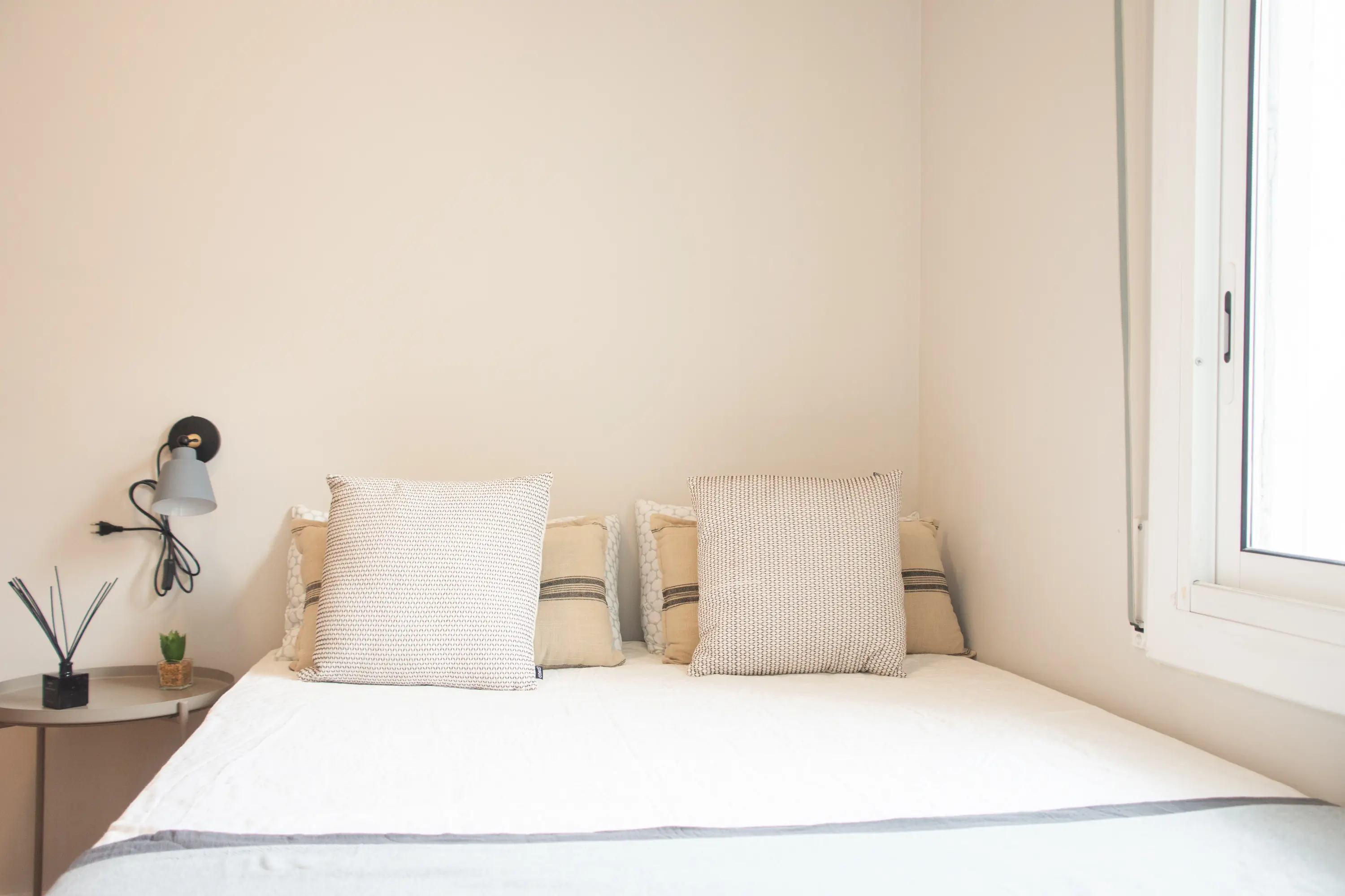 Shared Room in Barcelona photo 3