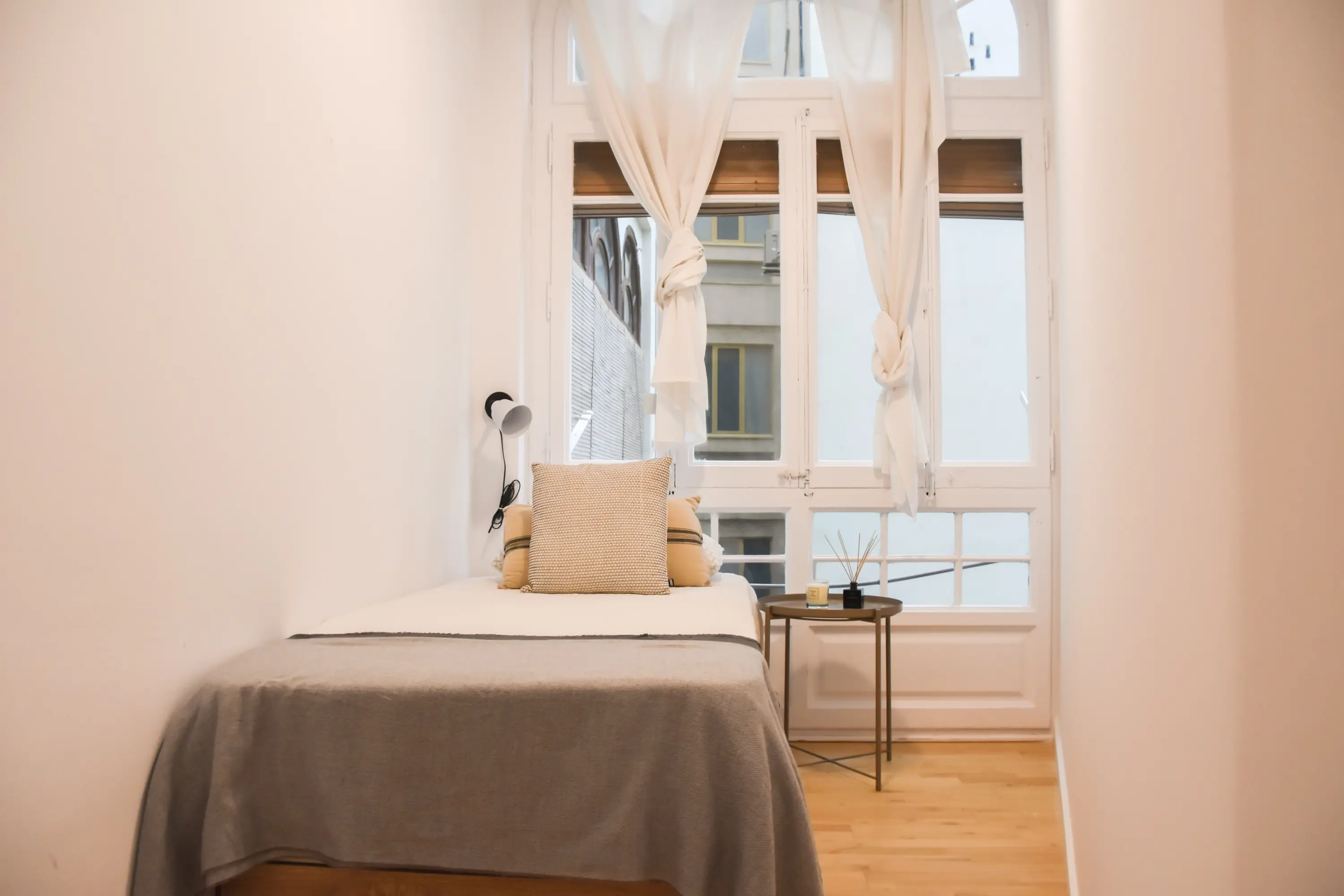 Shared Room in Barcelona photo 3