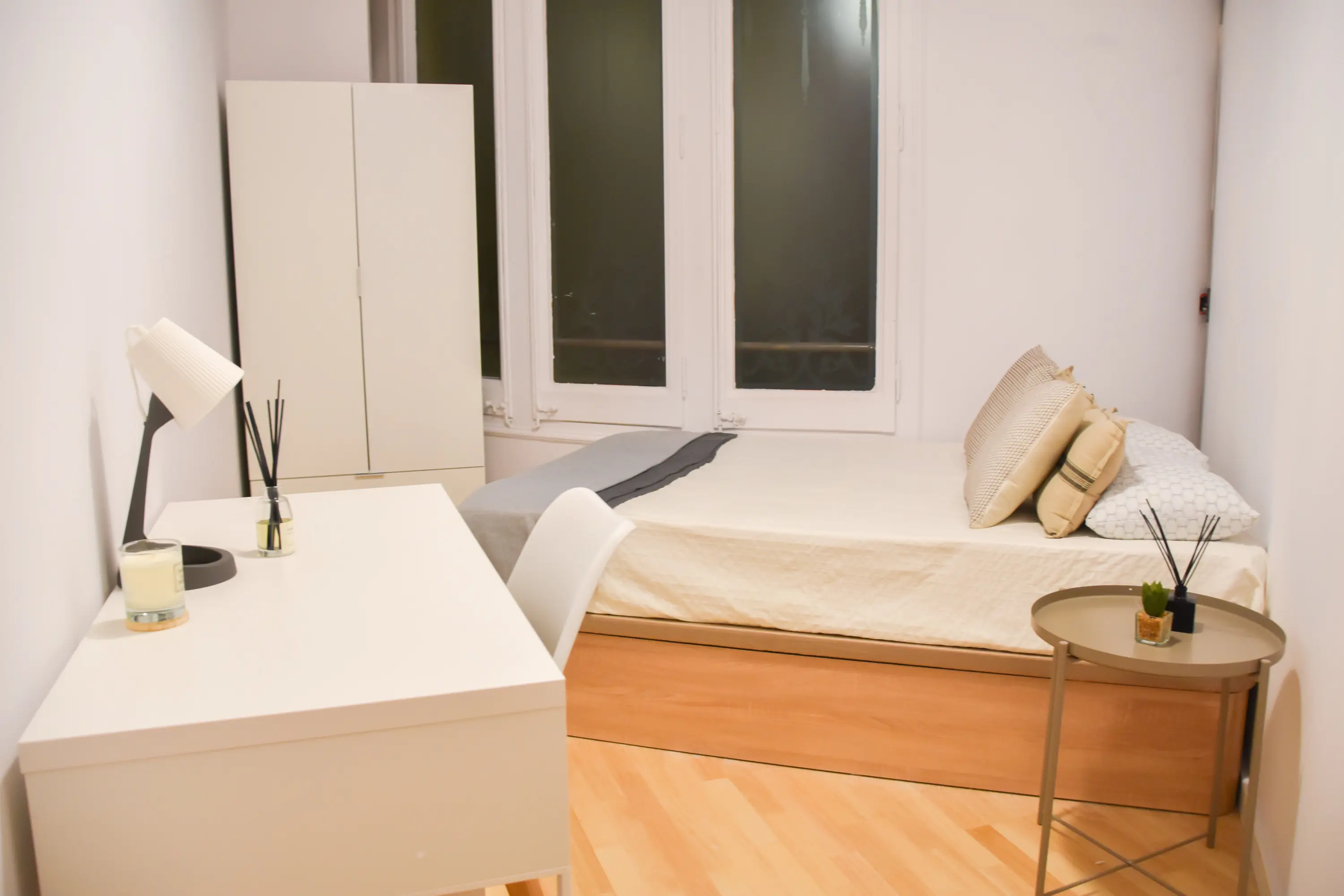 Shared Room in Barcelona photo 2