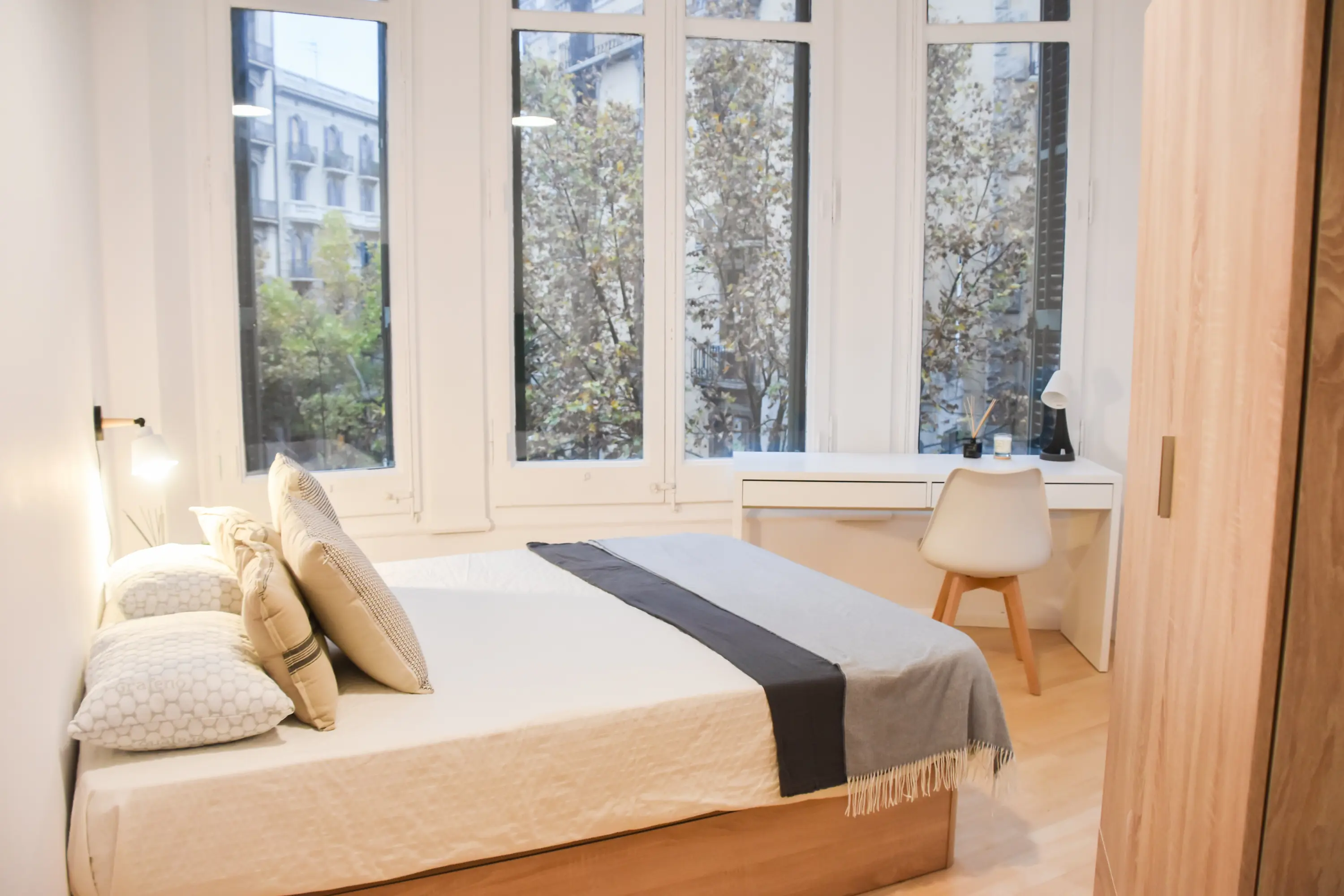 Shared Room in Barcelona photo 2