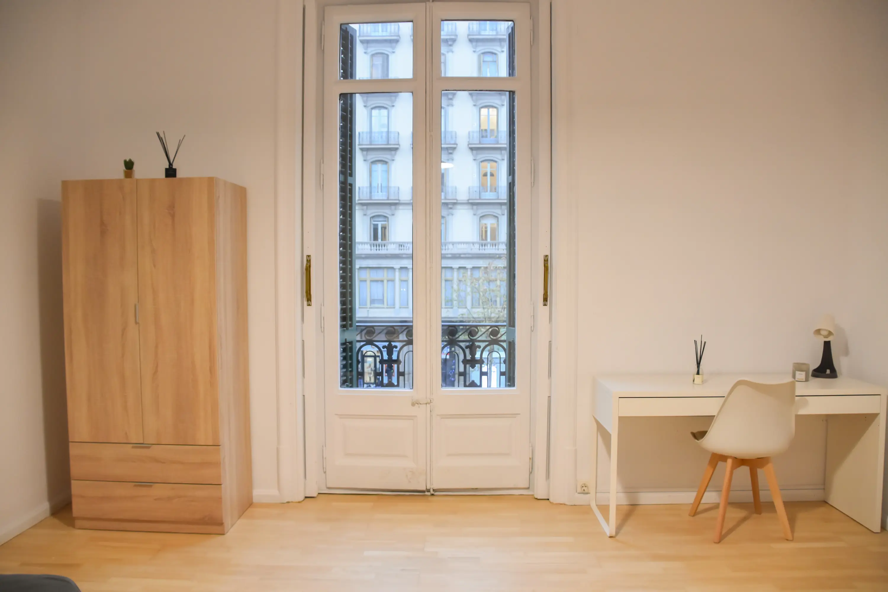 Shared Room in Barcelona photo 4