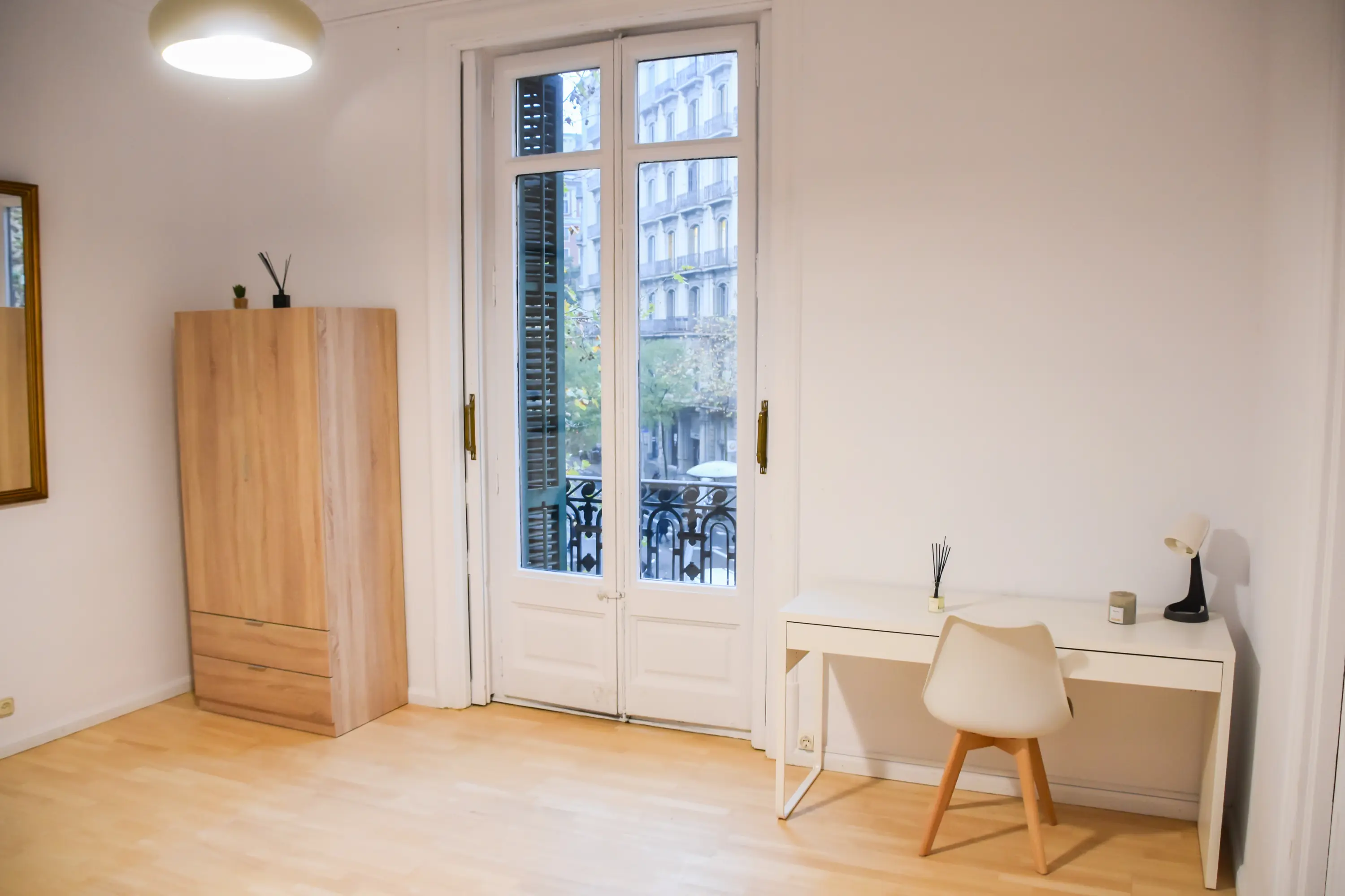 Shared Room in Barcelona photo 3