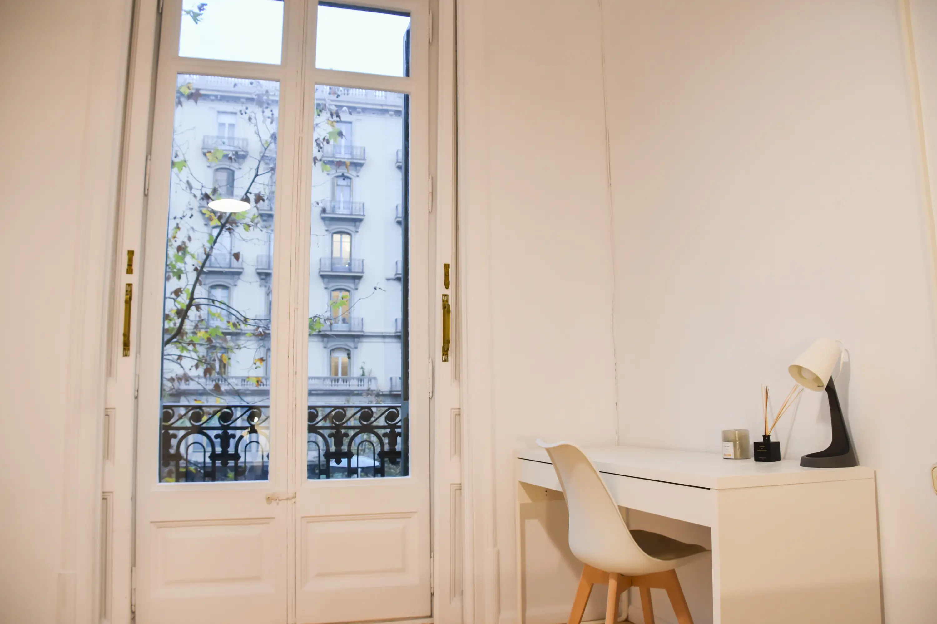 Shared Room in Barcelona photo 3