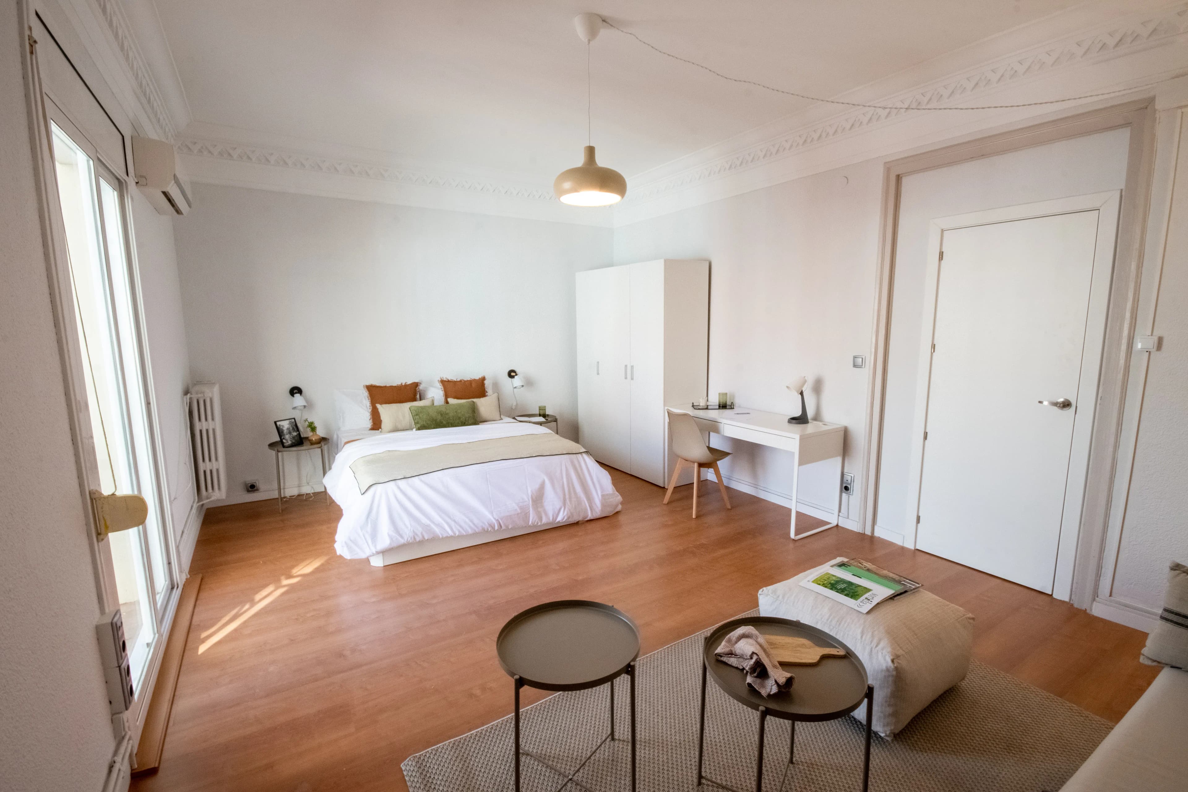 Shared Room in Barcelona photo 2