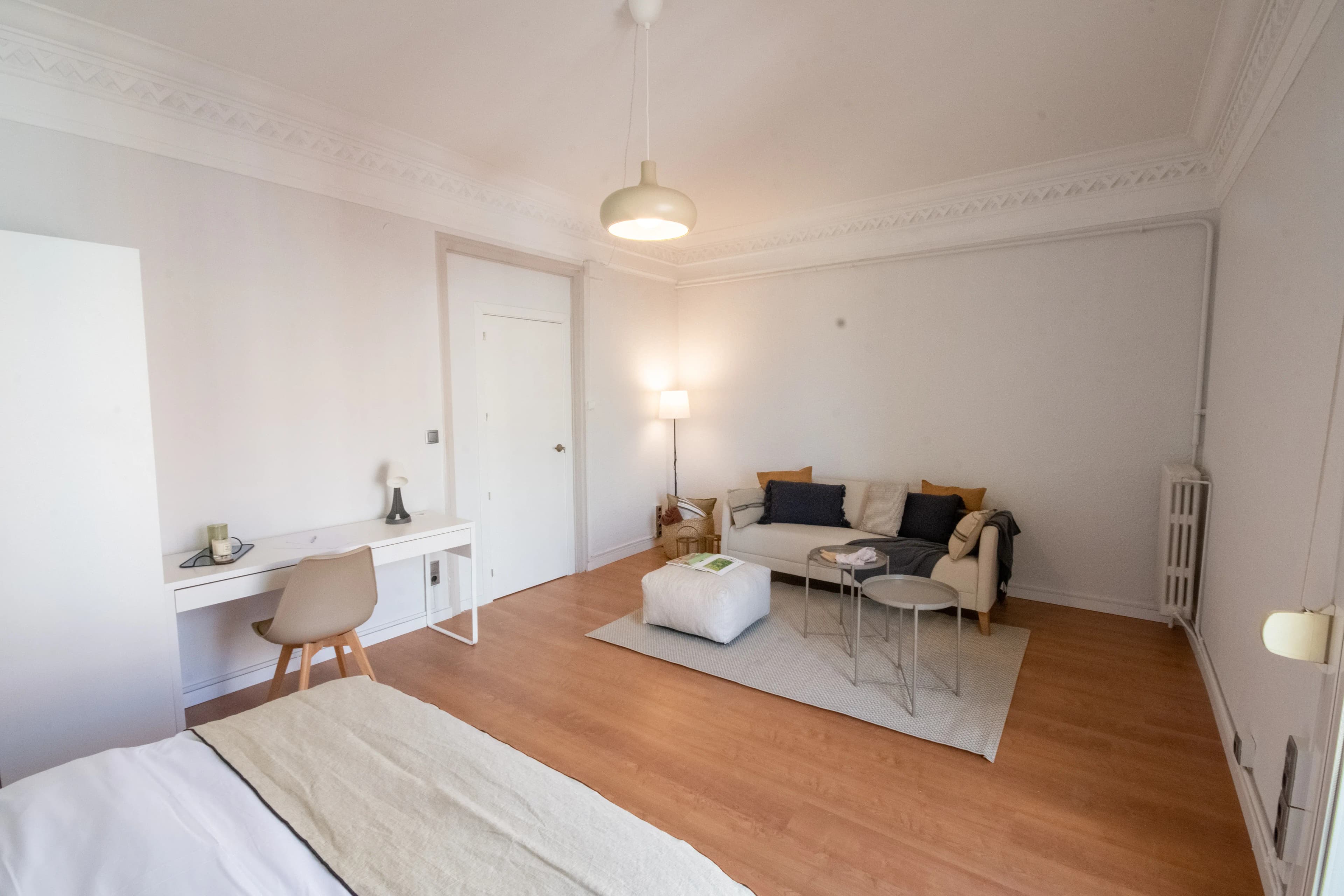 Shared Room in Barcelona photo 3