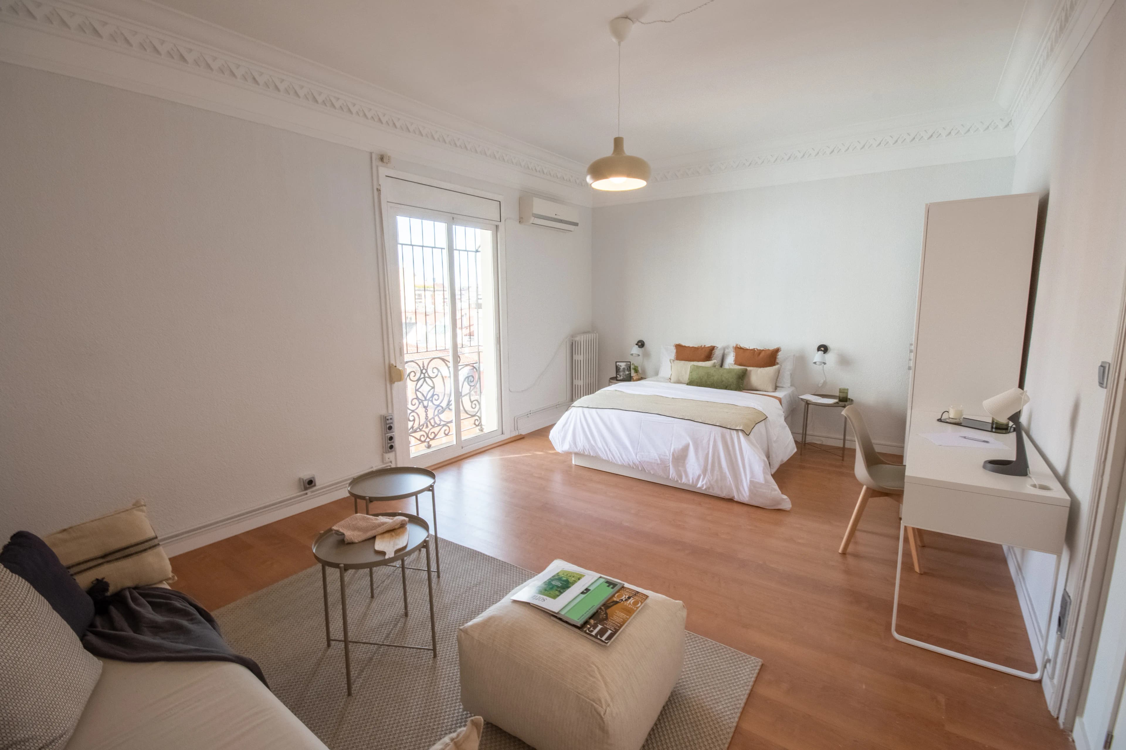 Shared Room in Barcelona photo 5